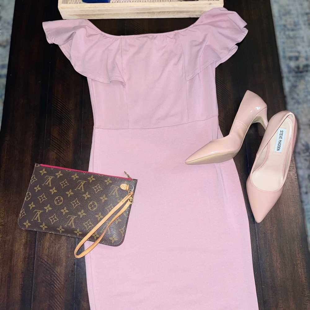 NWT. Mauve, off the shoulder, midi dress